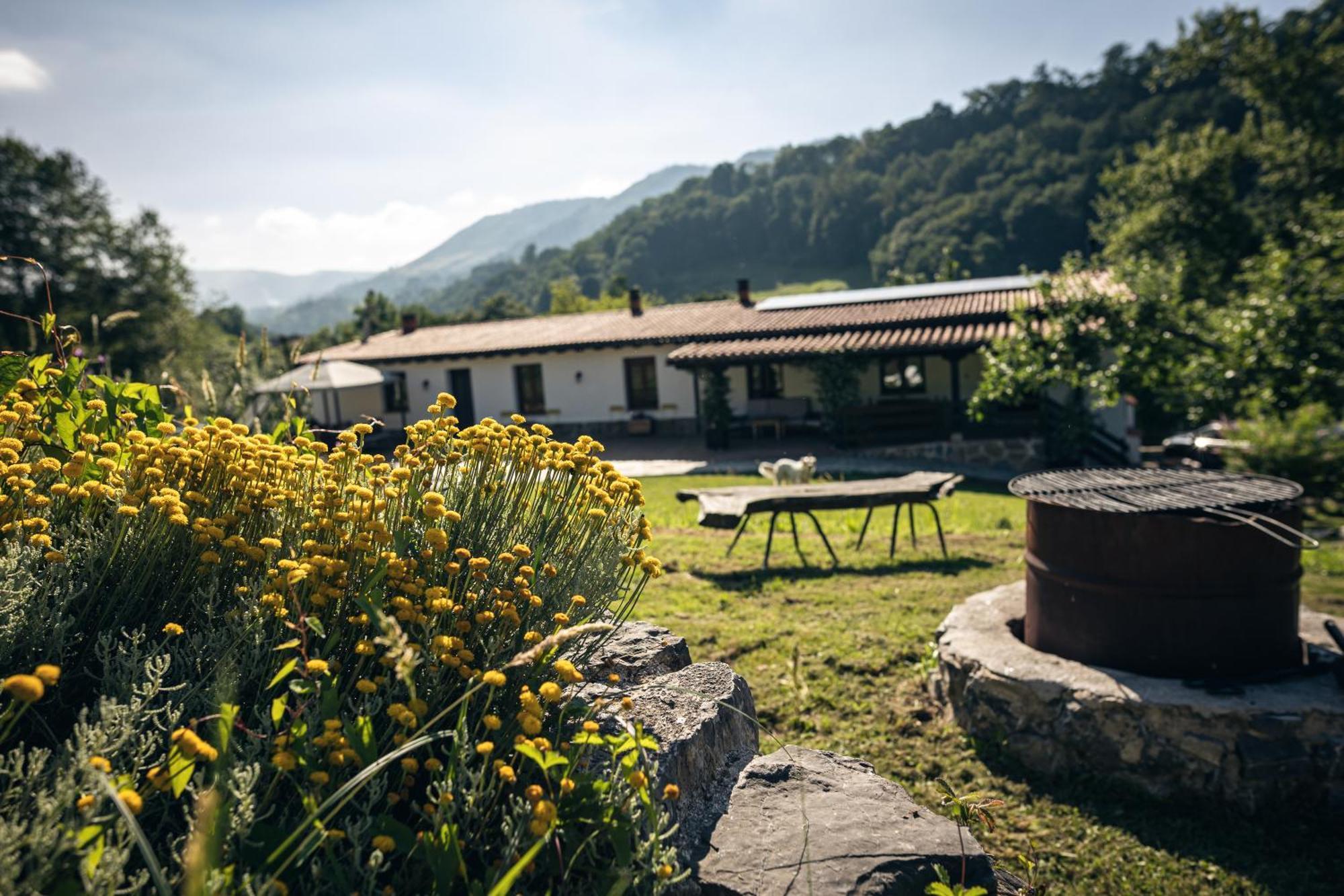 Finca La Naguada Casa Rural En Asturias Beloncio ภายนอก รูปภาพ
